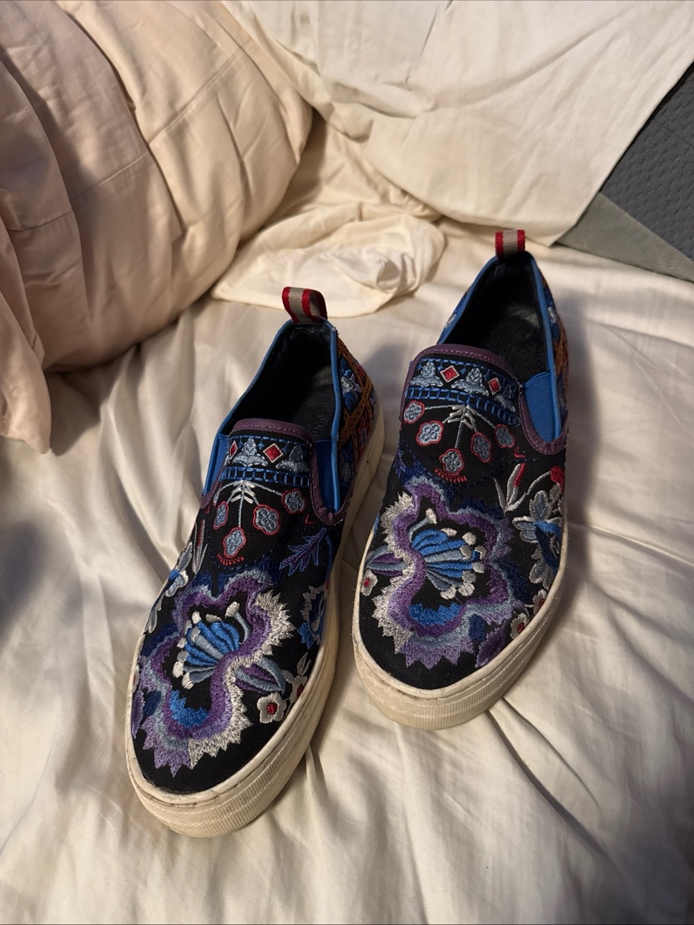 Johnny Was Ltd Edition Romany Size 39 / US 9 Embroidered Slip-On Sneakers #B01